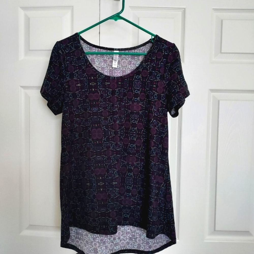 LuLaRoe Pattern Short Sleeve Top Size Small